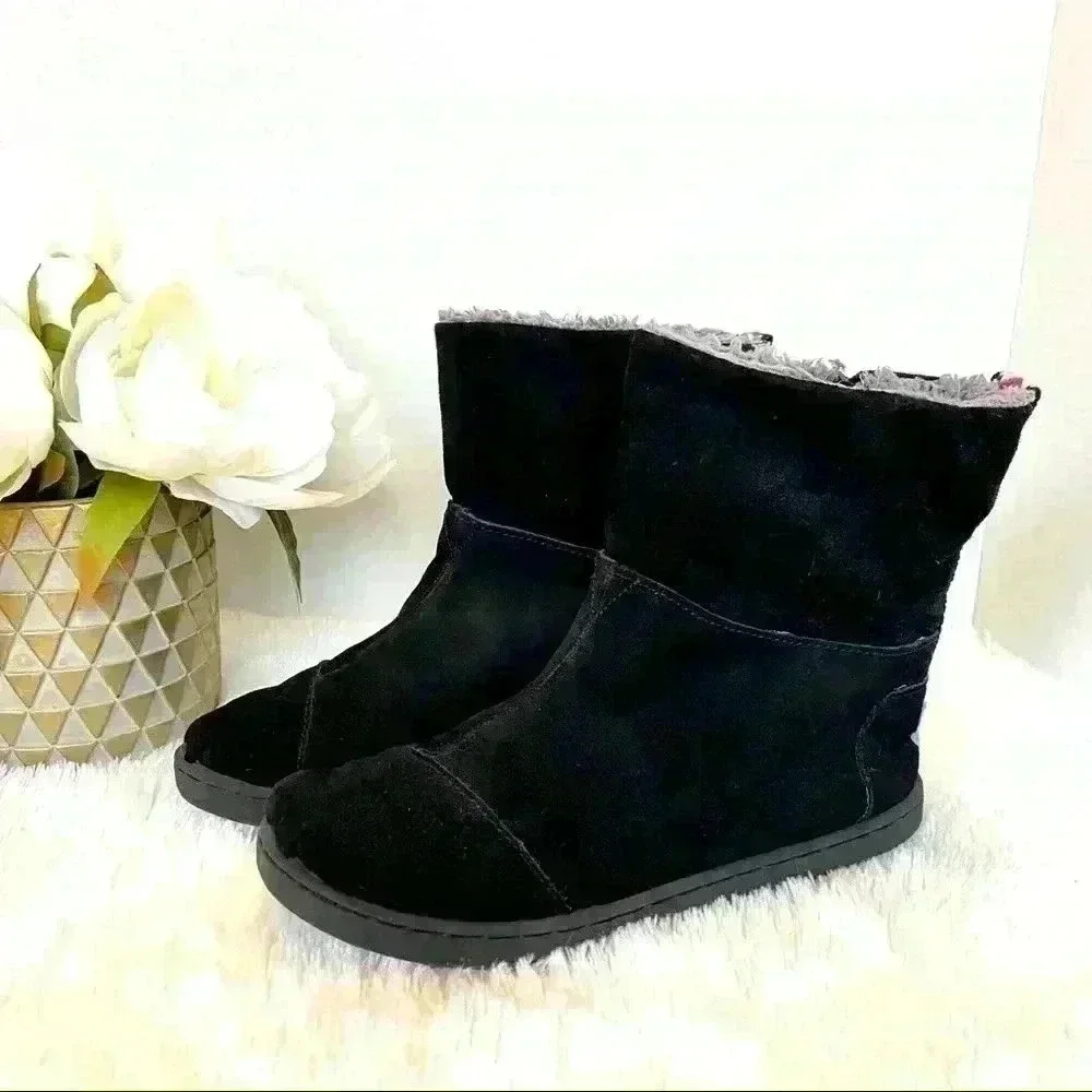 TOMS Girls Nepal Suede Sherpa Lined‎ ZIp Booties